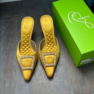 NIBElegant Yellow Satin Mules with Gold Accents